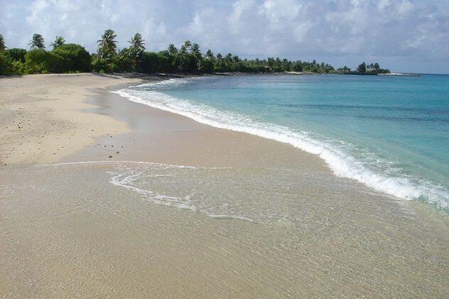 Pulau-pulau ini cocok jadi tempat uji nyali kids zaman now. pilih pulau yang mana?