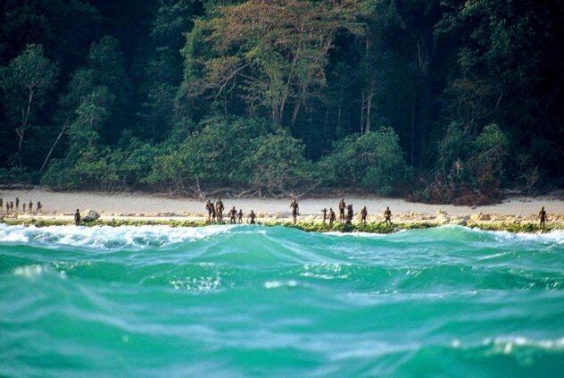 Pulau-pulau ini cocok jadi tempat uji nyali kids zaman now. pilih pulau yang mana?