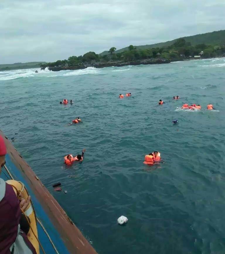 Kapal Feri Tenggelam di Perairan Selayar