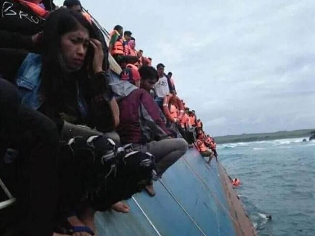 Kapal Kandas Bawa 139 Penumpang dan 48 Kendaraan