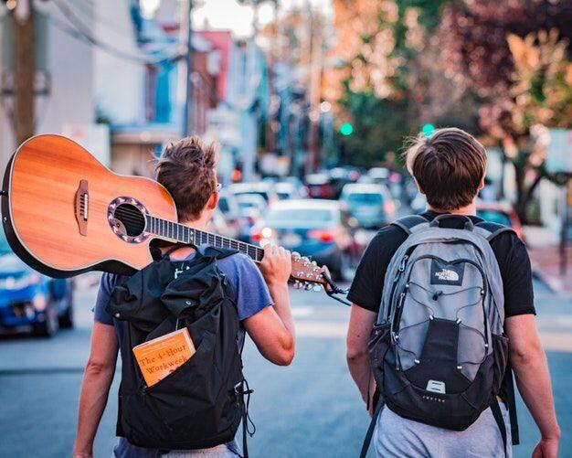 6 Tips Agar Tetap Kompak Saat Liburan Bersama Partner Traveling
