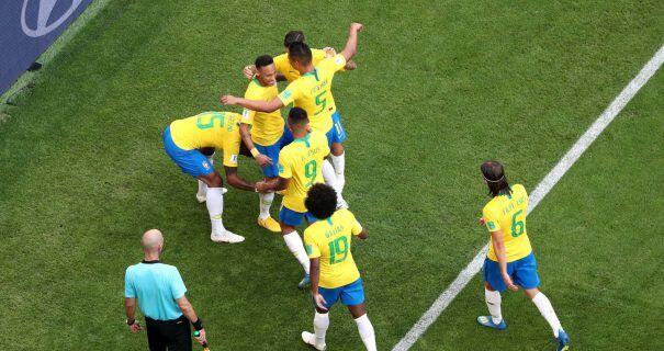 Dituduh Banyak Akting, Neymar: Meksiko Terlalu Banyak Bicara
