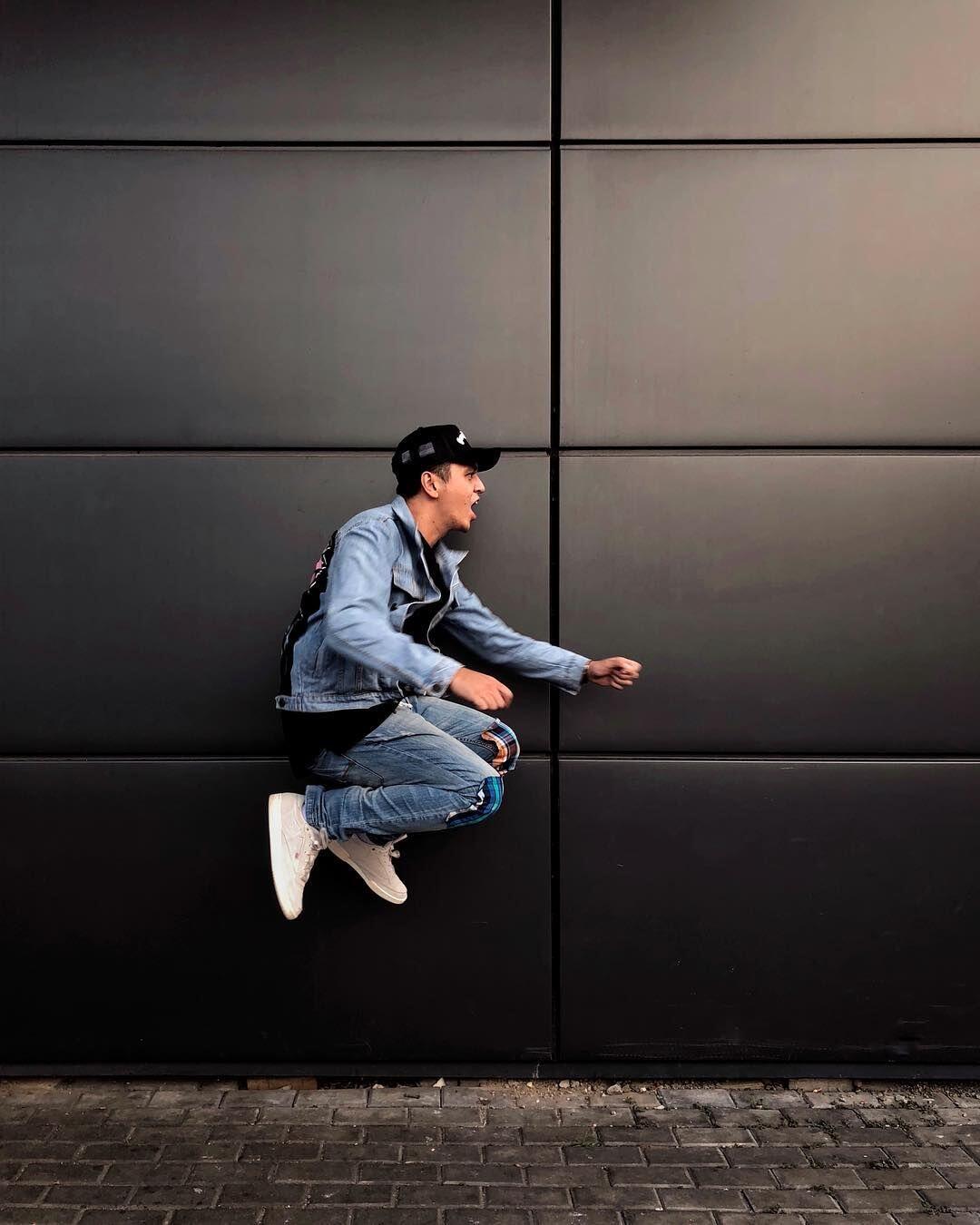 9 Gaya Busana ala Kevin Julio, Kece Banget!