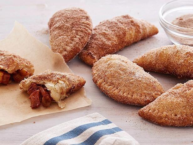 Resep Fried Apple Pie Ini Gampang Dibuat, Rasanya Mirip Punya McD!