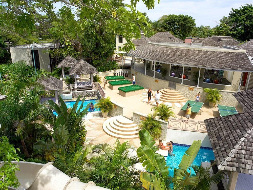 7 Tempat Rekomendasi Buatmu yang Ingin Solo Traveling, Dijamin Seru!
