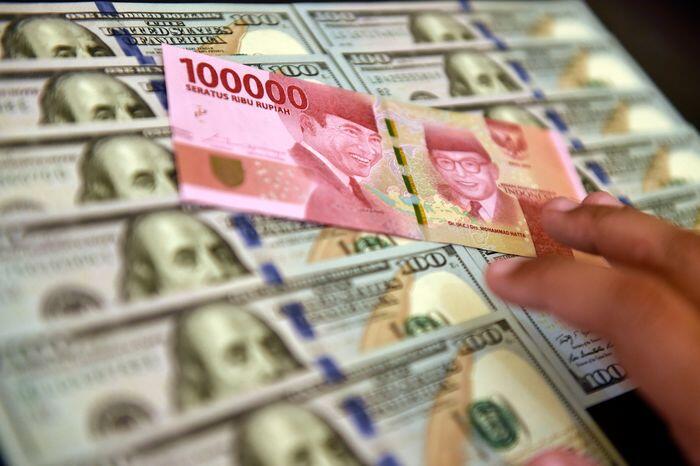 Tekanan kurs terburuk untuk Indonesia dan India