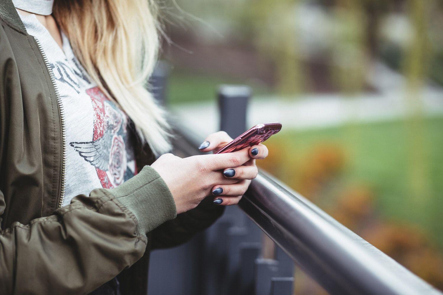 Tik Tok Diblokir, Warganet Bersuara