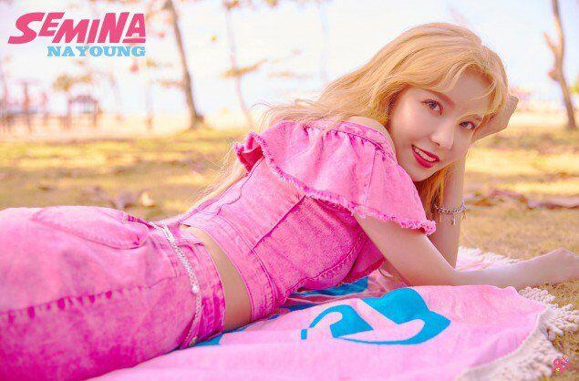 Pemotretan di Bali, Intip 10 Potret Kece Girlband KPop Gugudan