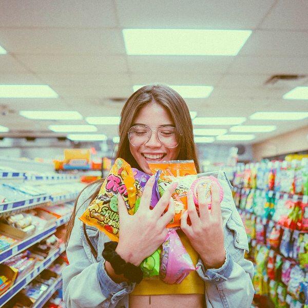 5 Tips Belanja Hemat Buat Cewek Doyan Shopping, Biar Tabungan Aman!