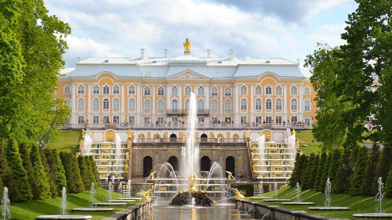 8 Istana Megah di Rusia yang Wajib Dikunjungi Saat ke St. Petersburg