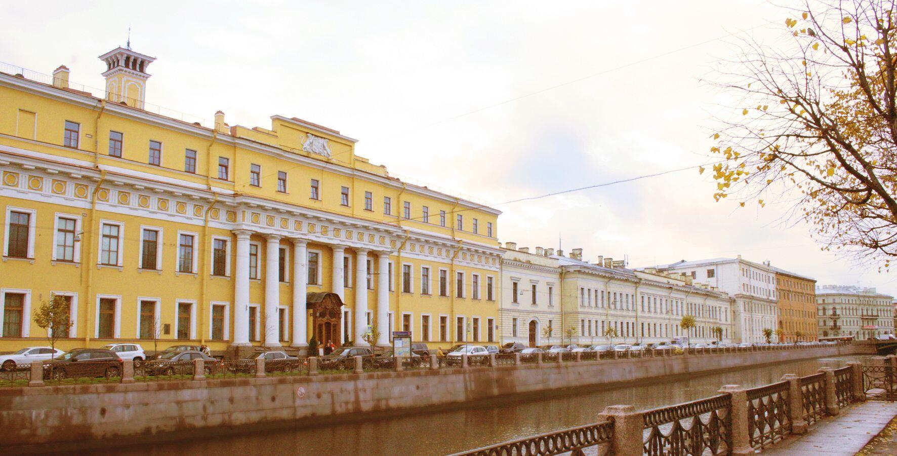 8 Istana Megah di Rusia yang Wajib Dikunjungi Saat ke St. Petersburg