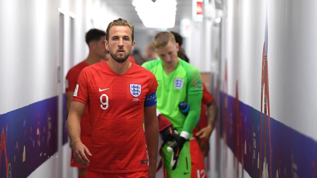 Jersey Merah Tentukan Kemenangan Inggris, Mitos atau Fakta?