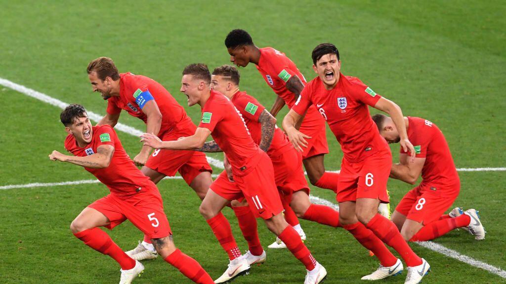 Jersey Merah Tentukan Kemenangan Inggris, Mitos atau Fakta?
