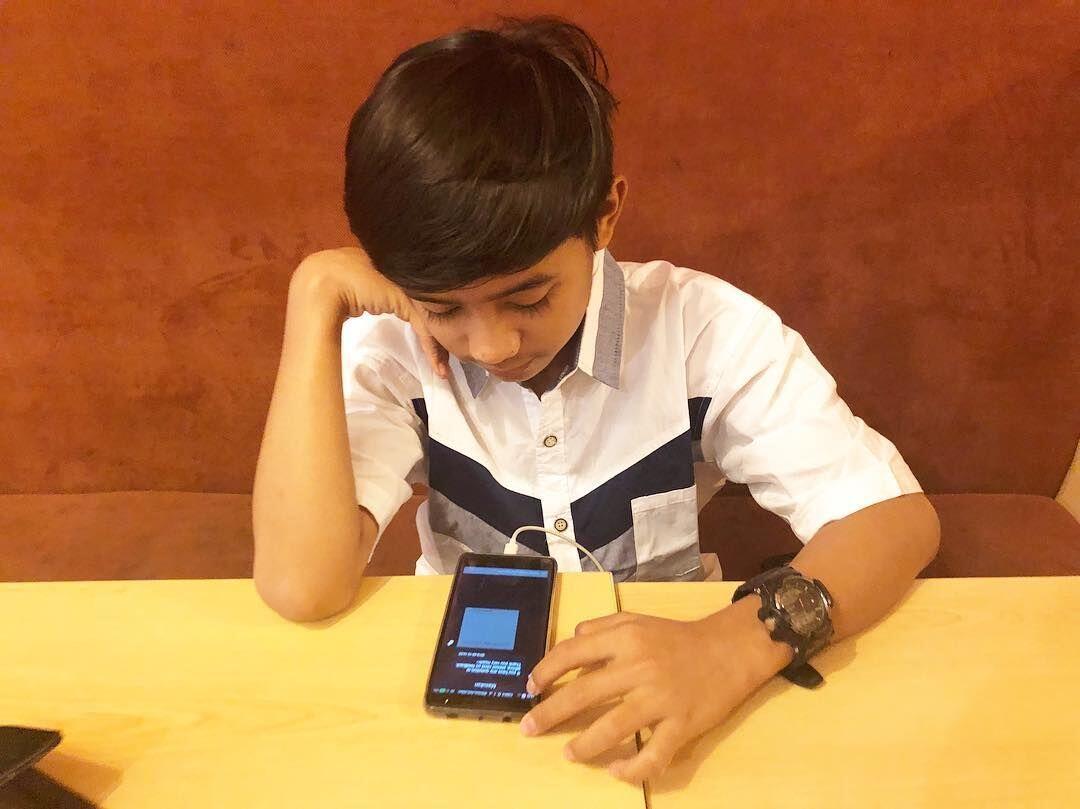 Jadi Artis Tik Tok, Ini 10 Potret Kece Bowo Alpenliebe