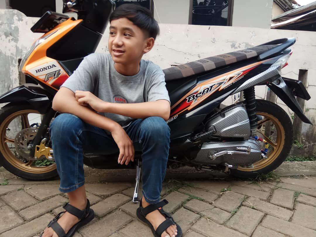 Jadi Artis Tik Tok, Ini 10 Potret Kece Bowo Alpenliebe
