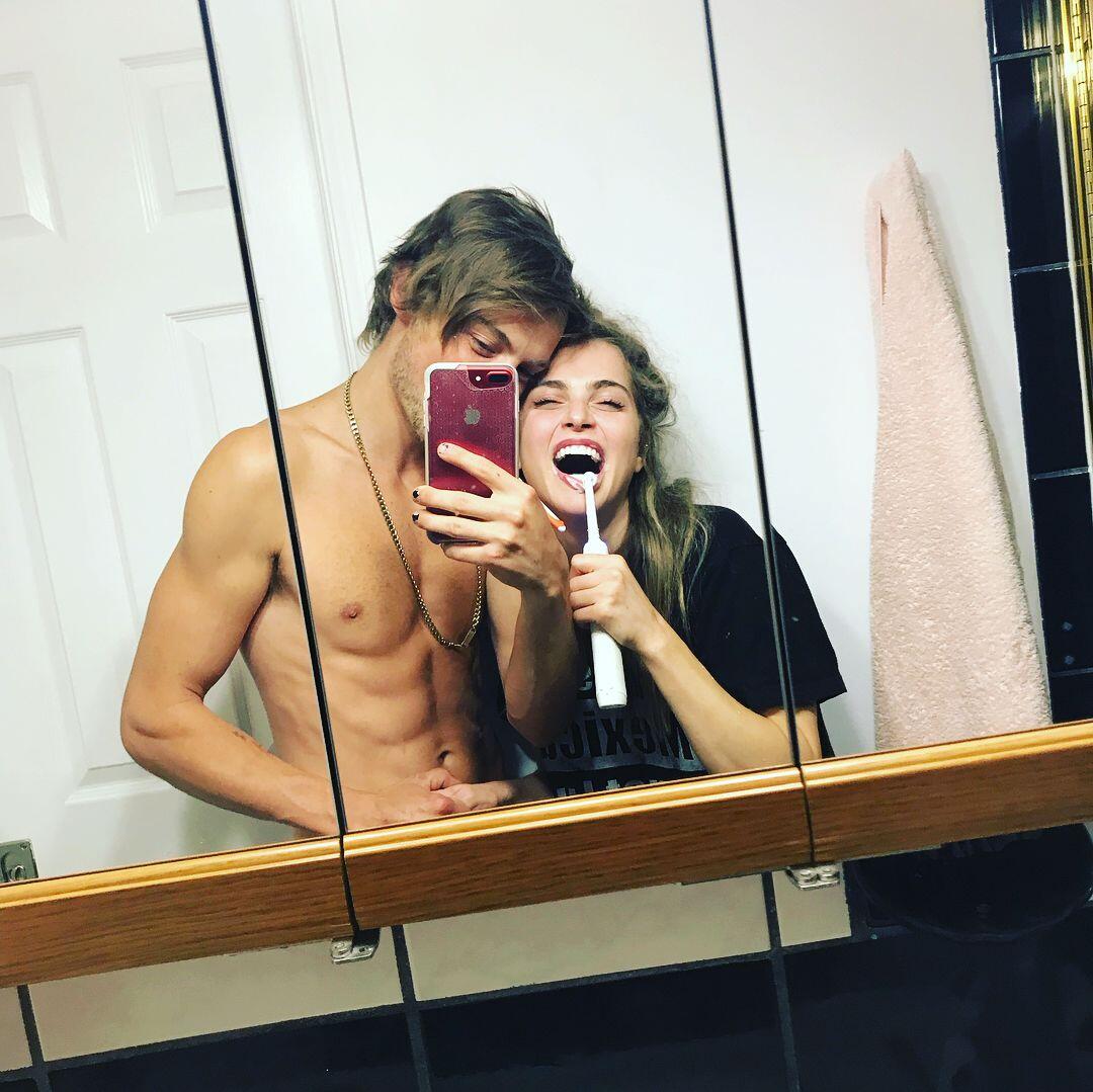 Makin Intim, Ini 10 Potret Kemesraan Anne Winters dan Taylor Beau