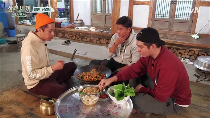 Berlimpah Makanan, 5 Reality Show Korea Ini Bikin Laper Abis!