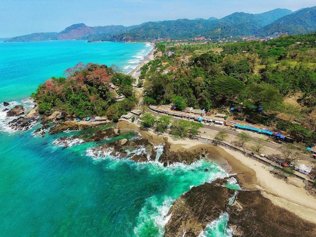 7 Potret Eksotis Pantai Pelabuhan Ratu Sukabumi, Sudah Pernah ke Sini?