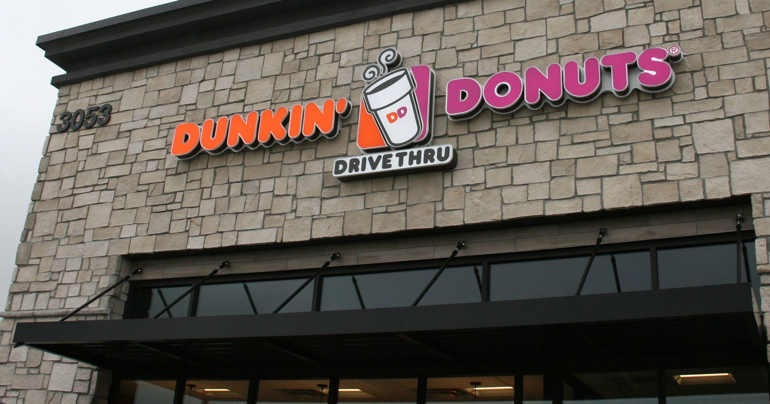 Tulis Pesan Kasar ke Gelandangan, Pegawai Dunkin' Donuts AS Dipecat