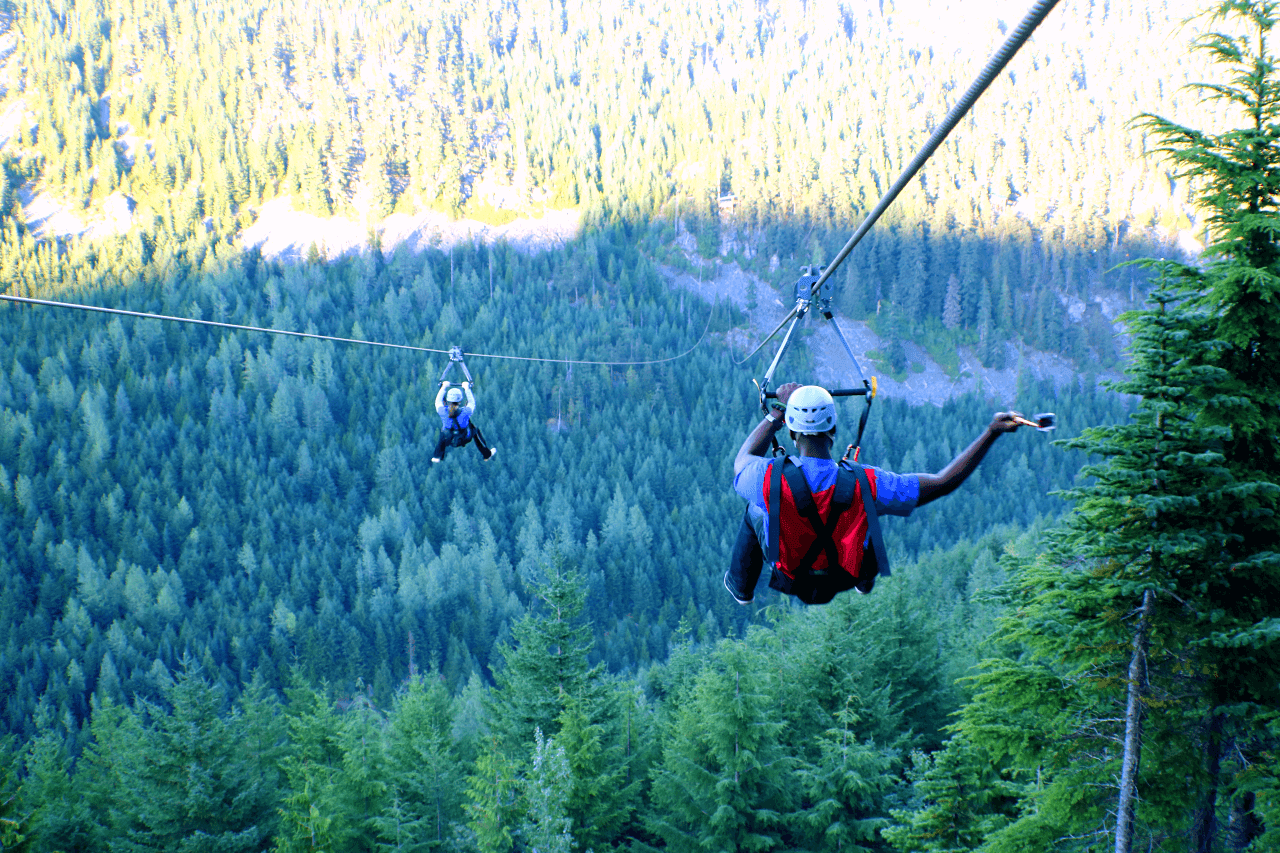 Ini 9 Lokasi Zipline dengan Ketinggian Ekstrem di Dunia, Berani Coba?