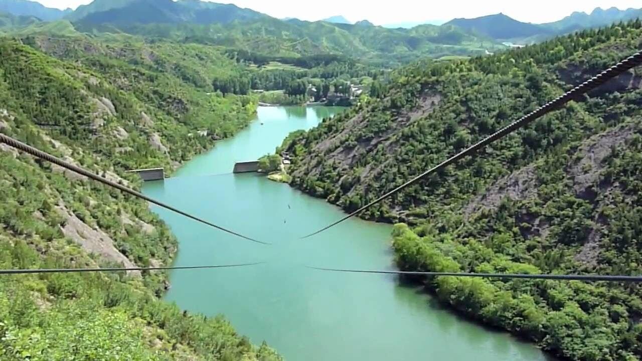 Ini 9 Lokasi Zipline dengan Ketinggian Ekstrem di Dunia, Berani Coba?