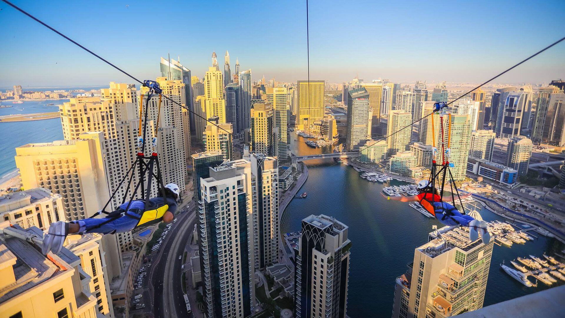 Ini 9 Lokasi Zipline dengan Ketinggian Ekstrem di Dunia, Berani Coba?