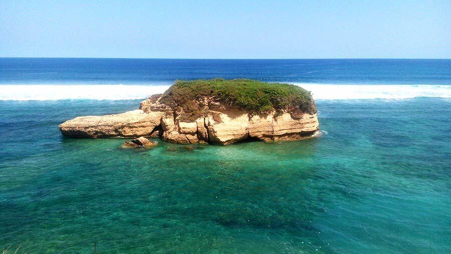 Selain Pink Beach, Ini 5 Pantai Terbaik dan Masih Perawan di Lombok