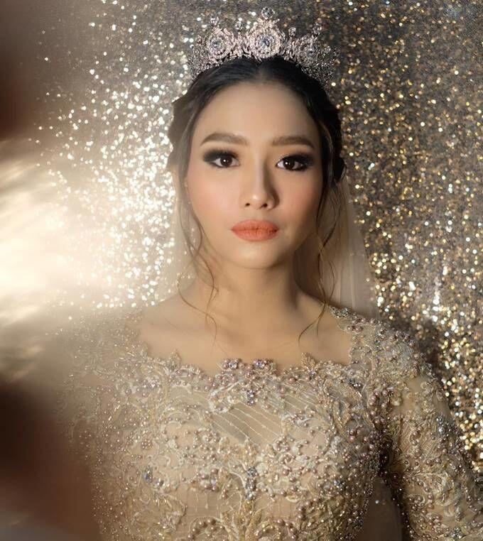 10 Riasan Pengantin & Tunangan Artis ala Bubah Alfian, Memesona Banget