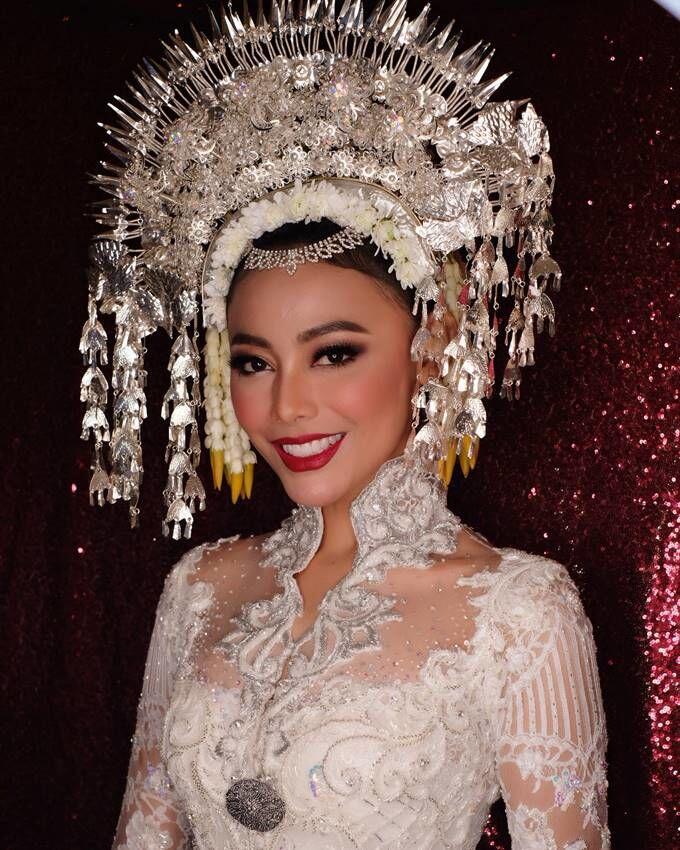 10 Riasan Pengantin & Tunangan Artis ala Bubah Alfian, Memesona Banget