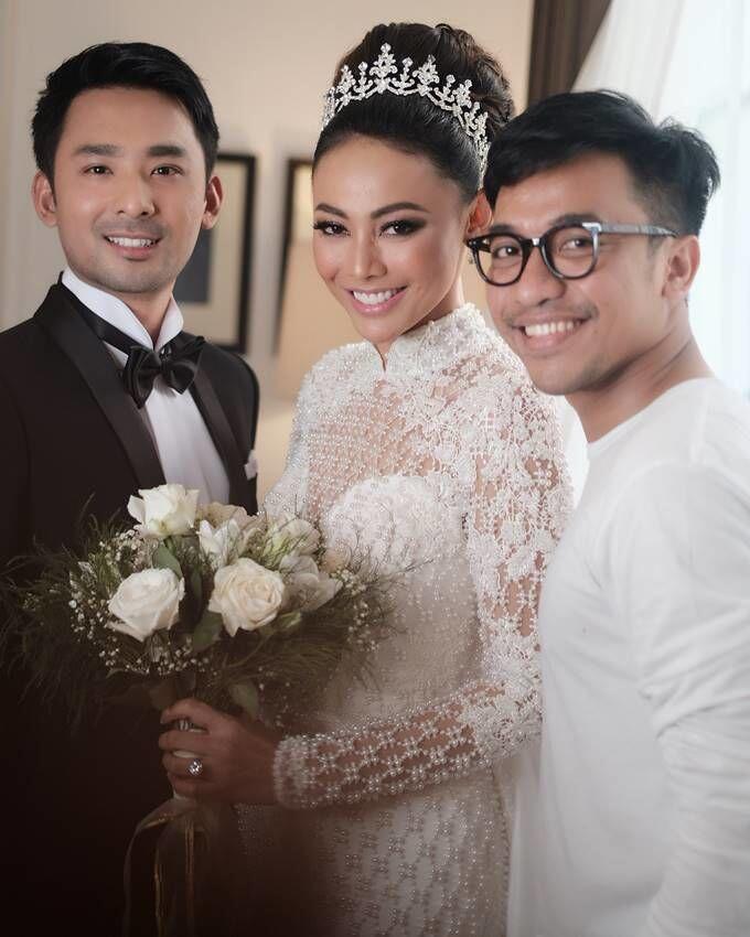 10 Riasan Pengantin & Tunangan Artis ala Bubah Alfian, Memesona Banget
