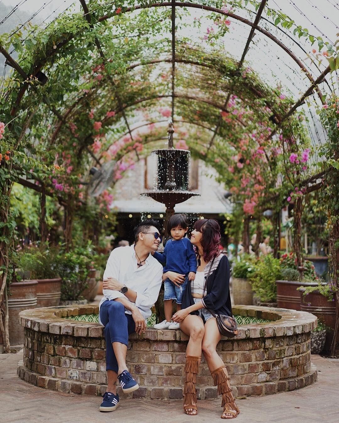 10 Destinasi Seru ala Ryan Delon & Sharena, Inspirasi Liburan Keluarga