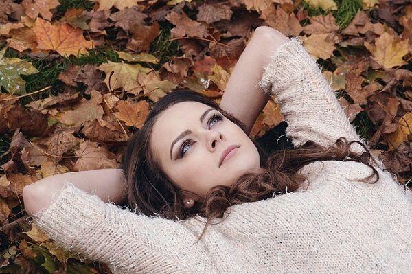 5 Pesona yang Harus Dimiliki Cewek Agar Tak Mudah Dipermainkan Cowok