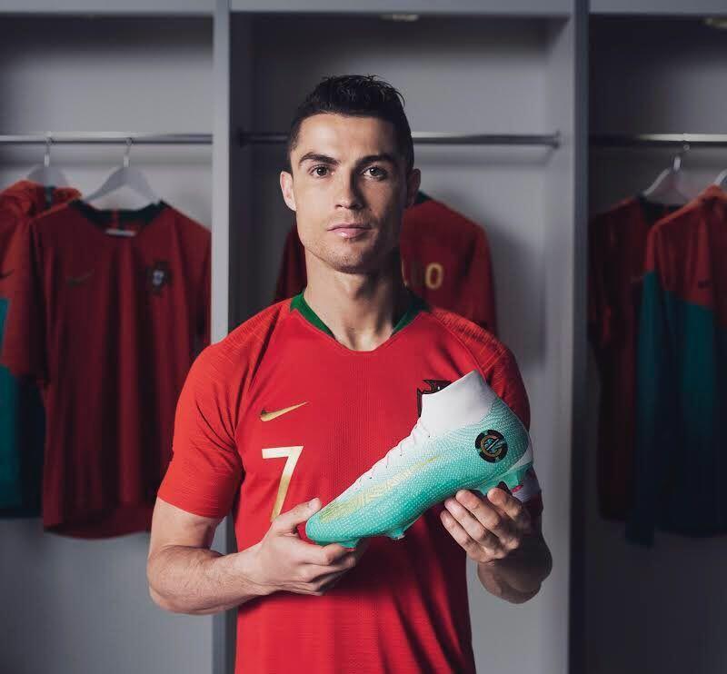 Teka-teki Masa Depan Ronaldo Terungkap, Juventus Jadi Pelabuhannya?
