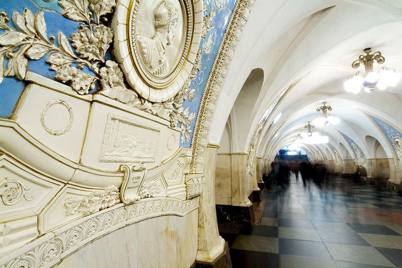 10 Potret Kemewahan Stasiun Metro Rusia, Tercantik Sedunia Lho