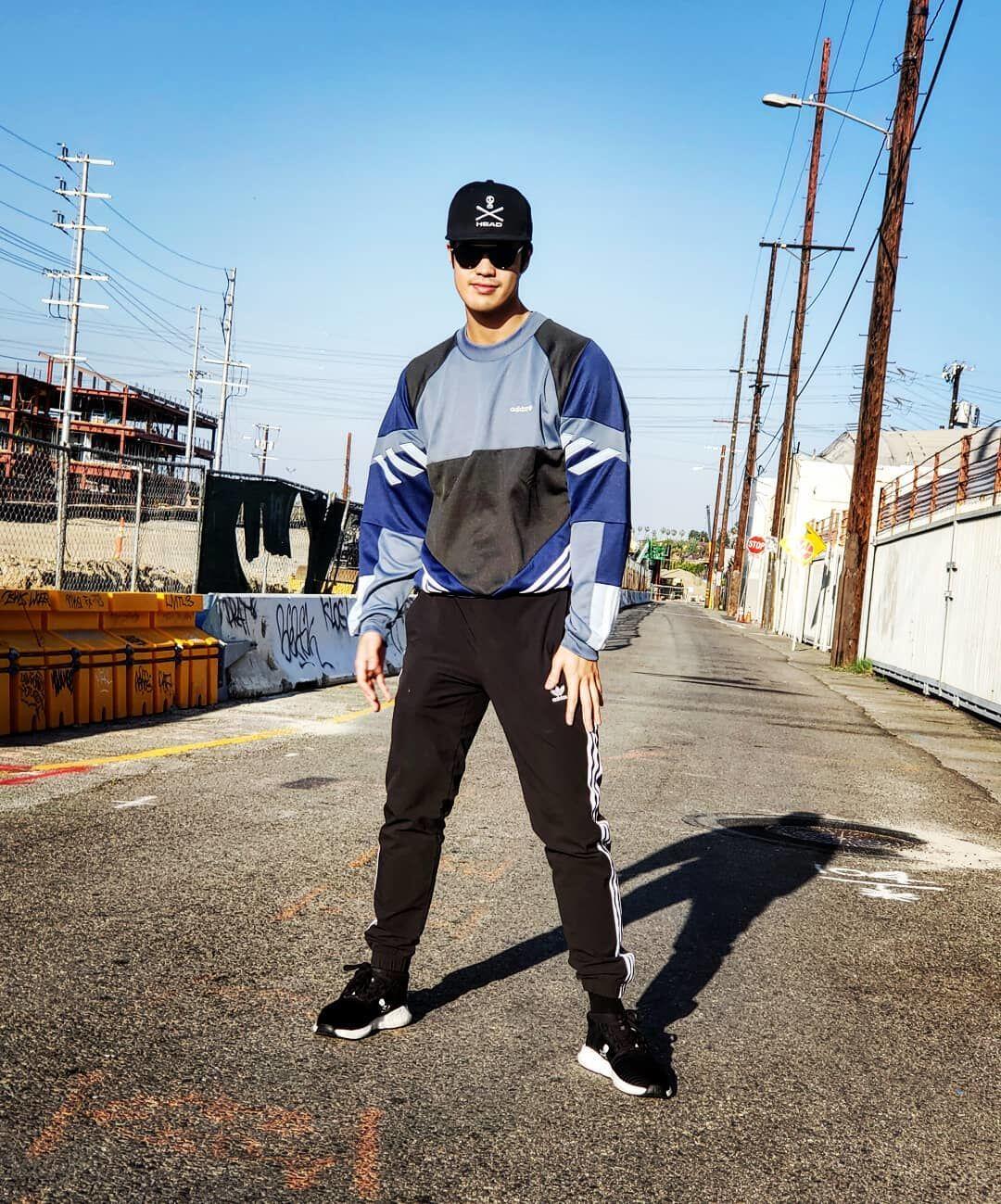 10 Style Manly ala Ross Butler, Bikin Kamu Makin Gagah Bro!