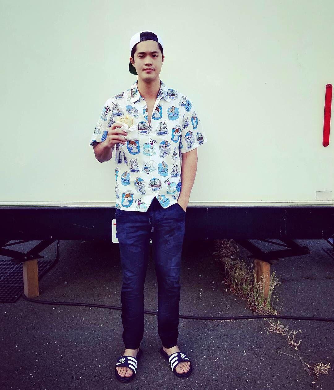 10 Style Manly ala Ross Butler, Bikin Kamu Makin Gagah Bro!