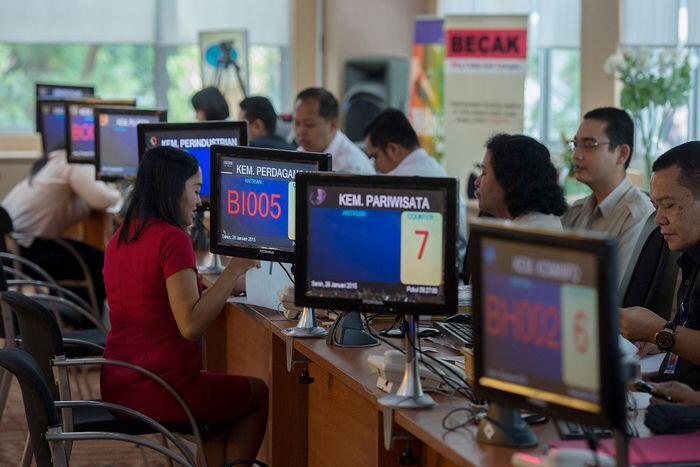 Layanan izin online terintegrasi terkendala masa transisi