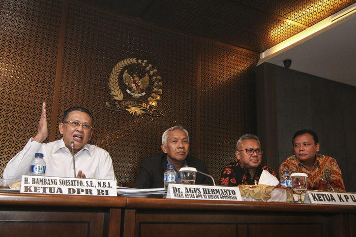 Nasib pencalonan mantan koruptor di tangan MA