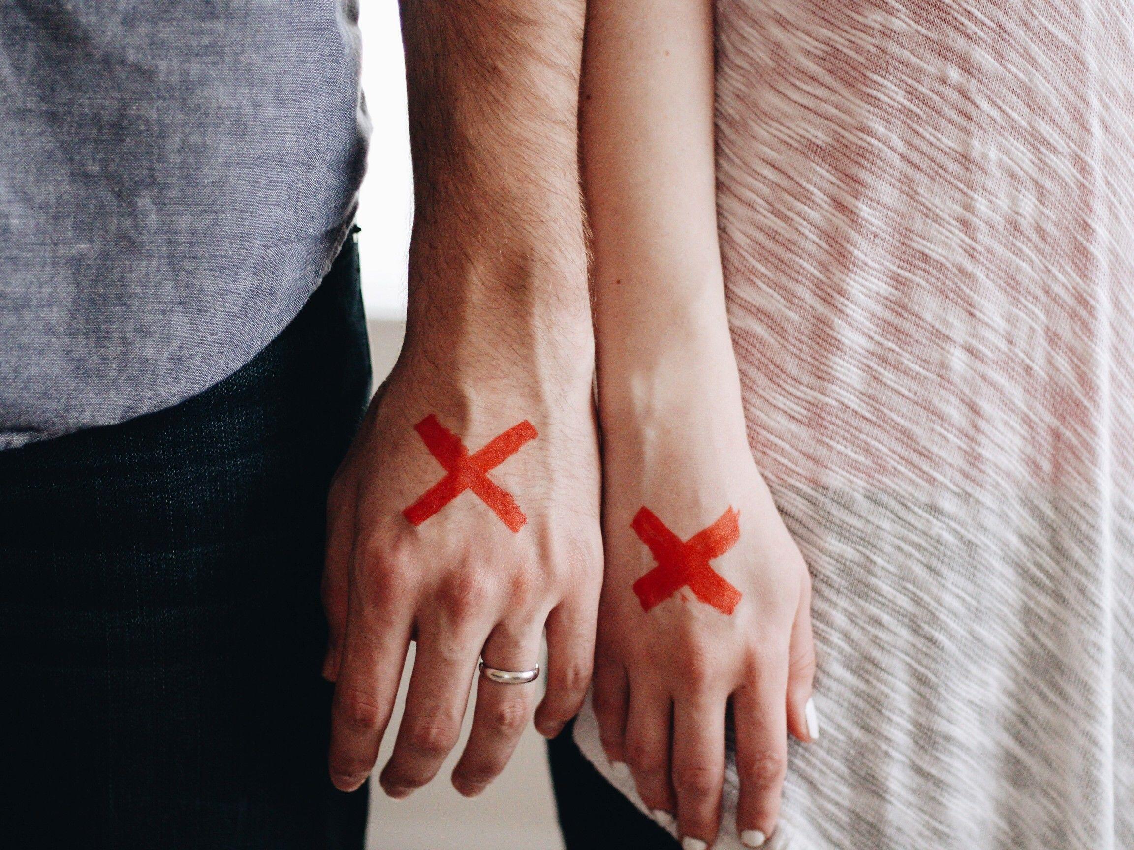 12 Cara Menjaga Hubungan dengan Sahabat Ketika Kamu Takut Jatuh Cinta