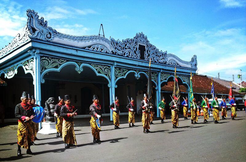9 Destinasi Seru yang Gak Boleh Dilewatkan Saat ke Solo, Asyik Banget!