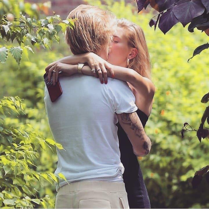 Balikan, 10 Potret Justin Bieber dan Hailey yang Kepergok Makin Mesra