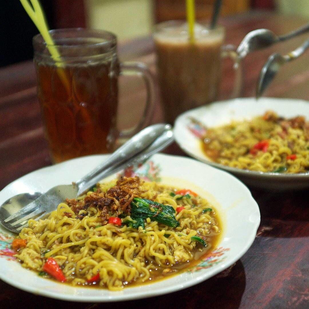 Cara Makan 7 Hidangan Ini Sering Jadi Perdebatan, Kamu Tim Mana Nih?