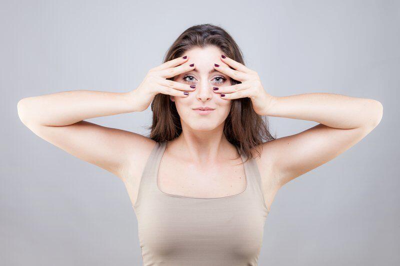 7 Gaya Yoga Wajah yang Ampuh Kurangi Lemak di Pipi