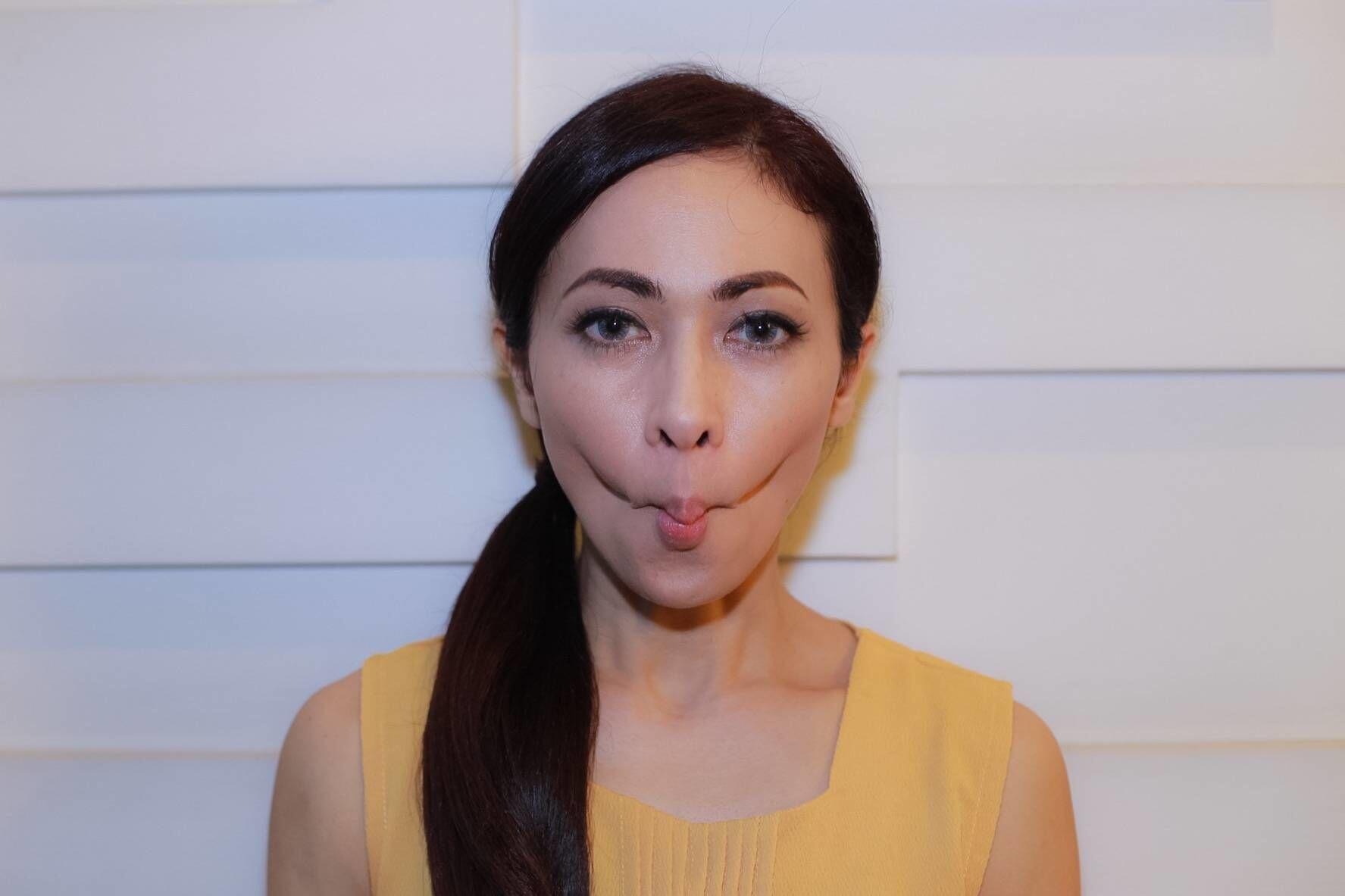 7 Gaya Yoga Wajah yang Ampuh Kurangi Lemak di Pipi