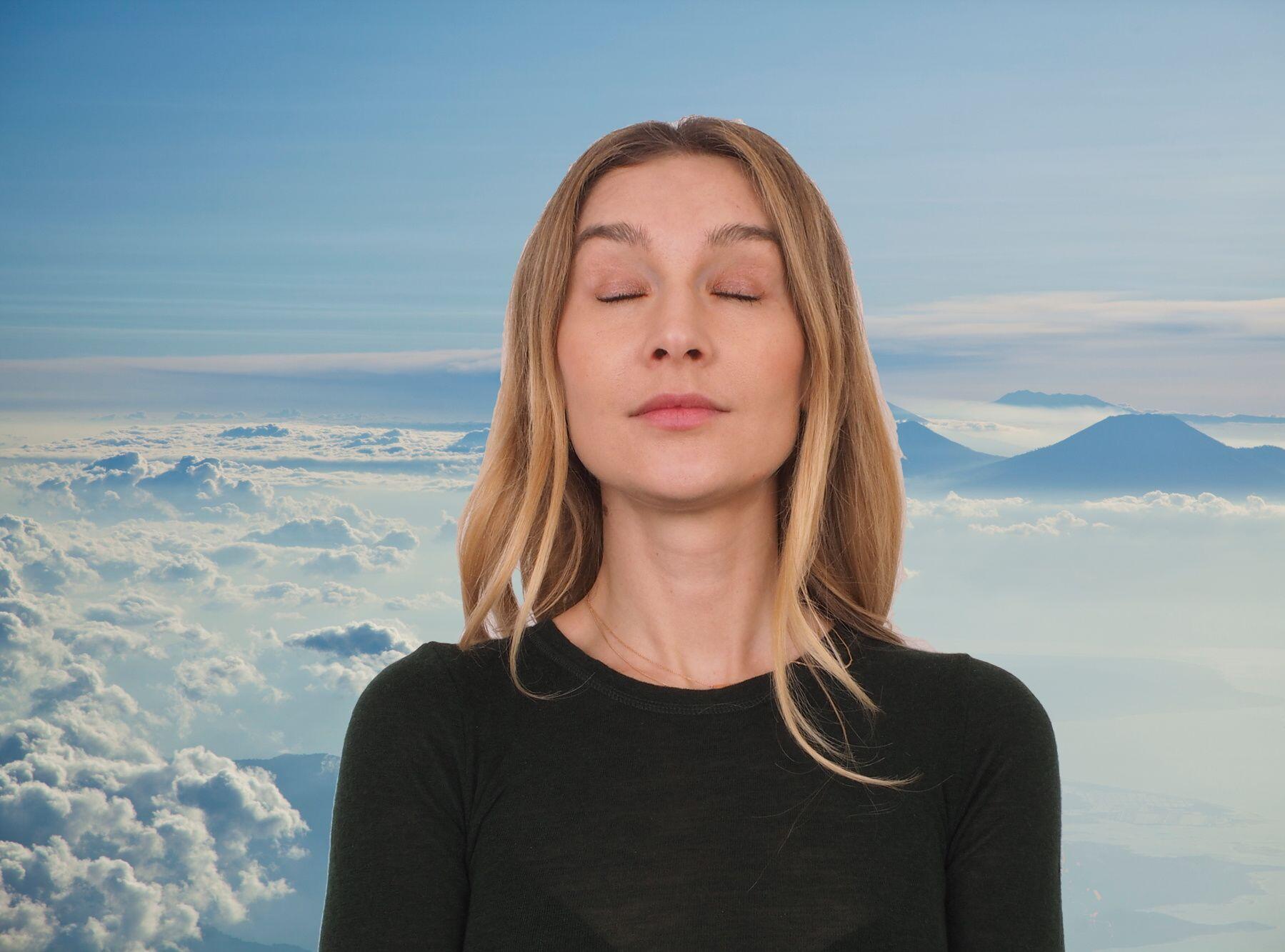 7 Gaya Yoga Wajah yang Ampuh Kurangi Lemak di Pipi