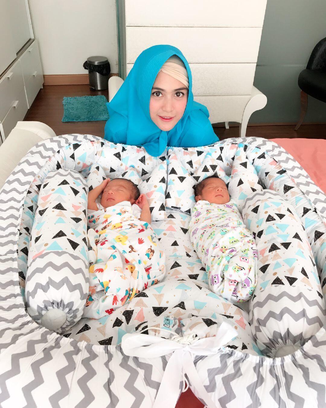 10 Transformasi April Jasmine, Artis Antagonis yang Jadi Ibu Tiga Anak