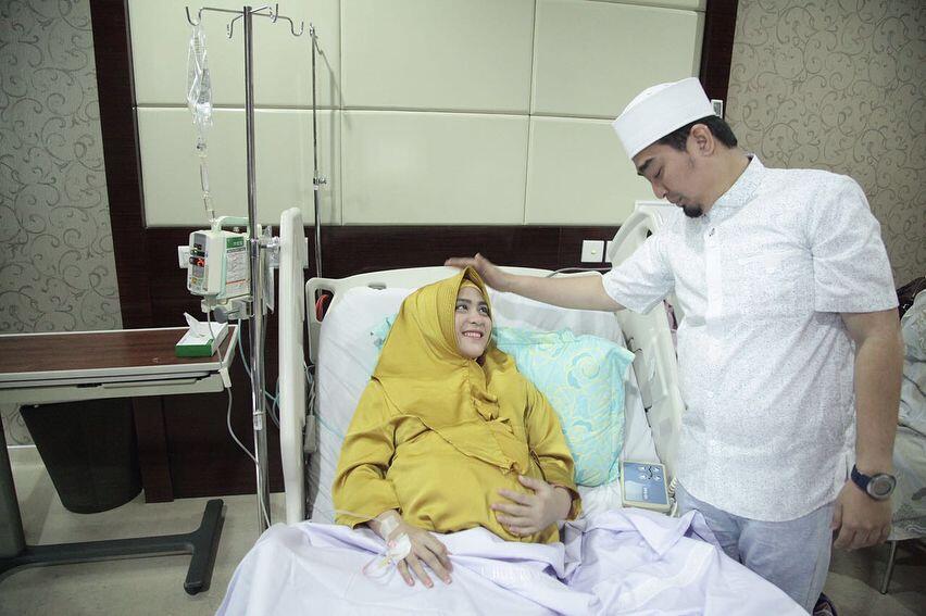 10 Transformasi April Jasmine, Artis Antagonis yang Jadi Ibu Tiga Anak