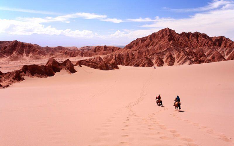 15 Tempat Ini Buktikan Bumi Jadi Planet Paling Keren, Cantik Banget!