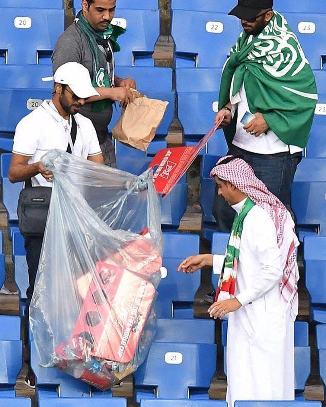 Kalah Menyakitkan, Fans Jepang Pulang dengan Respect dari Dunia