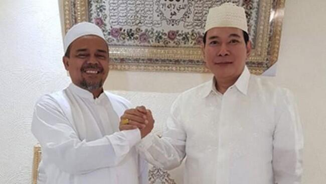 Salam Komando Tommy Soeharto dengan Habib Rizieq di Mekah